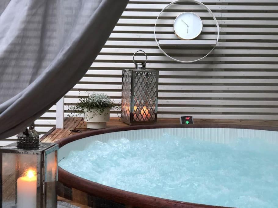 Snowcrystal Home With Jacuzzi And Sauna Rovaniemi Extérieur photo