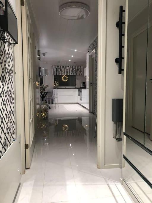 Snowcrystal Home With Jacuzzi And Sauna Rovaniemi Extérieur photo